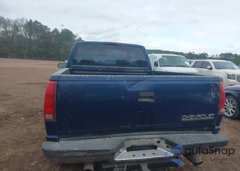 1998 Chevrolet K1500 Fleetside z USA, uszkodzony, nr VIN 2GCEK19R6W1206301